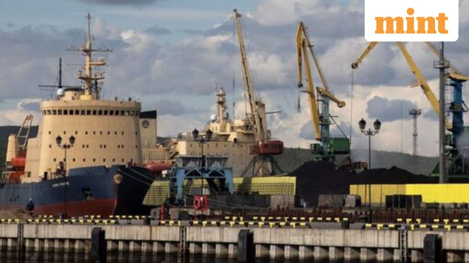 रूस का बर्फीला SHIPPING मार्ग जुआं: क्या एनएसआर वास्तव में होर्मुज़ को चुनौती दे सकता है?
